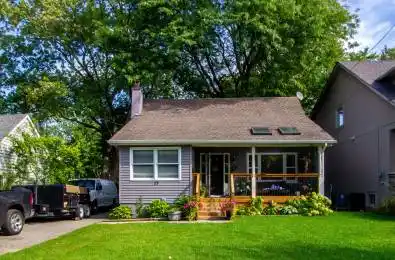 27 Pine Avenue Mississauga Ontario L5H 2P5