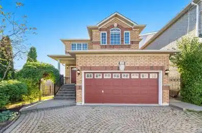 1124 Knotty Pine Grove Mississauga Ontario L5W 1J6