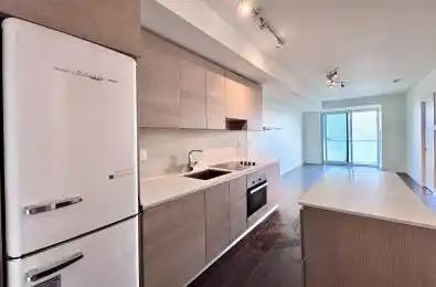 200 Bloor Street Unit# 702 Toronto C02 Ontario M5S 0B1