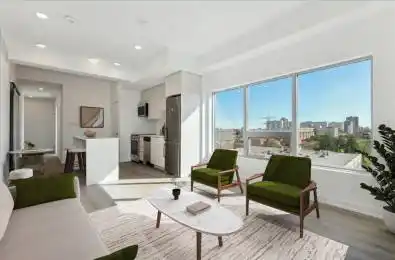 2433 Dufferin Street Unit# 701 Toronto W04 Ontario M6E 3T3