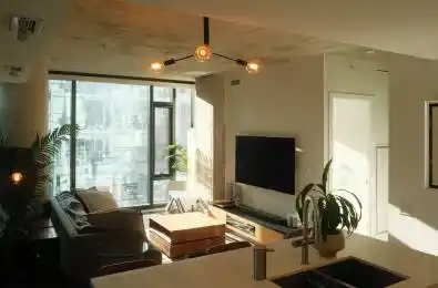 11 Charlotte Street Unit# 902 Toronto C01 Ontario M5V 0M6