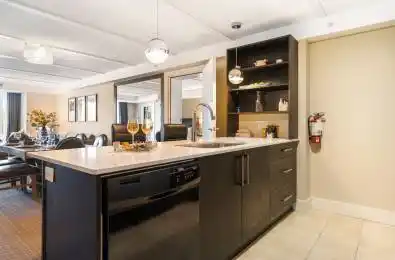 9 Harbour Street Unit# 6210/6212 Collingwood Ontario L9Y 5C5