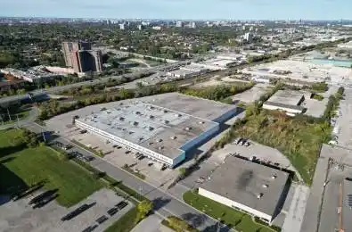 560 Hensall Circle Unit# 2 Mississauga Ontario L5A 1Y1