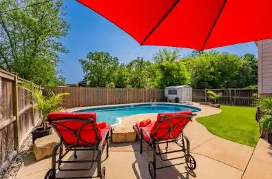 35 Hunter Drive Welland Ontario L3C 7L6