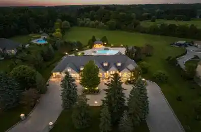 22 Riverstone Court East Gwillimbury Ontario L0G 1V0