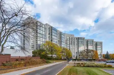 30 Harding Boulevard Unit# 1002 Richmond Hill Ontario L4C 9M3