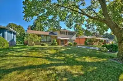 8 La Salle Drive St. Catharines Ontario L2M 2E4