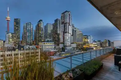 169 John Street Unit# PH4 Toronto C01 Ontario M5T 1X3