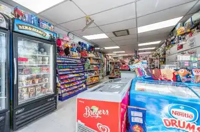 675 Broadview Avenue Toronto E01 Ontario M4K 2P4