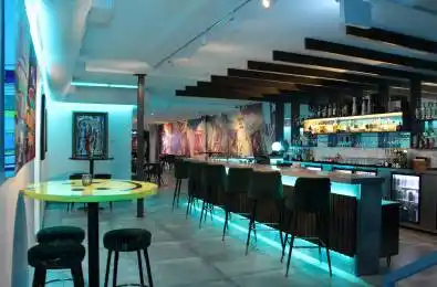 80 Lakeshore Road Mississauga Ontario L5G 1E1