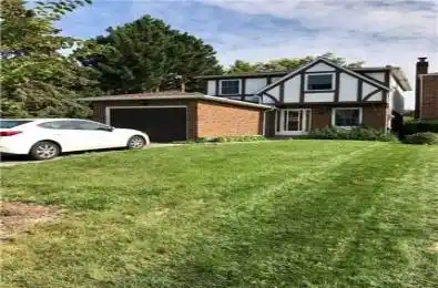 41 Ravengloss Drive Unit# Main Markham Ontario L3T 4C8