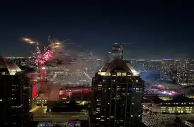 4065 Confederation Parkway Unit# 3704 Mississauga Ontario L5B 0L4