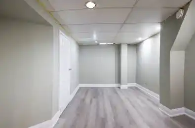 5209 Palomar Crescent Mississauga Ontario L5R 2X2