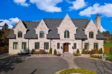 138 Centre Street Vaughan Ontario L4J 1G4