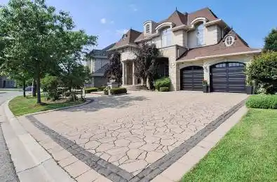 59 Carisbrooke Circle Aurora Ontario L4G 0K4