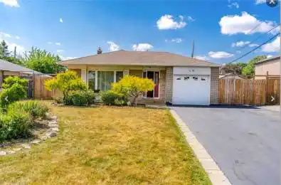 49 Athlone Avenue Brampton Ontario L6T 2N5
