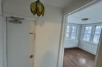 678 Huron Street Unit# 300 Toronto C02 Ontario M5R 2R9