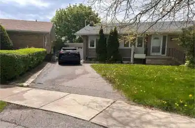 6 Kitson Drive Toronto E08 Ontario M1M 3C8