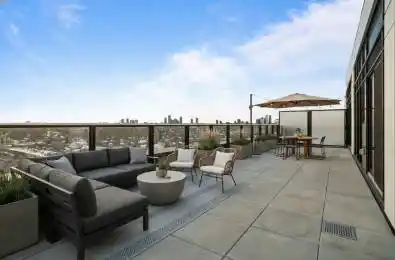 801 The Queensway N/A Unit# 1014 Toronto W07 Ontario M8Z 1N4