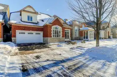 203 Everett Street Markham Ontario L6E 1H2