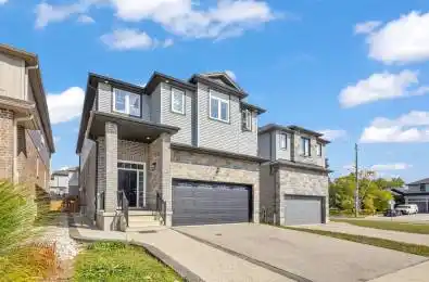 321 Carriage Way Waterloo Ontario N2K 0C2