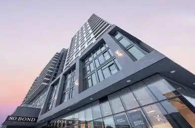 80 Bond Street Unit# 1207 Oshawa Ontario L1G 0E6