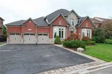 534 Golfview Court Oakville Ontario L6M 3W6