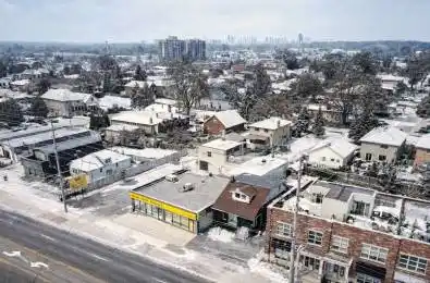 881 Lakeshore Road Mississauga Ontario L5E 1E2