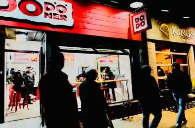 1132 Queen Street Toronto C01 Ontario M6J 1J3