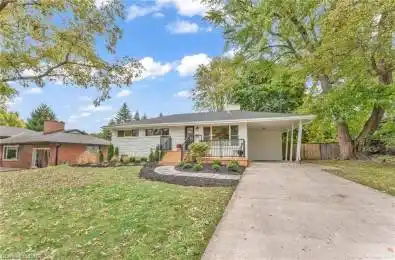 95 Seneca Drive Hamilton Ontario L9G 3B7