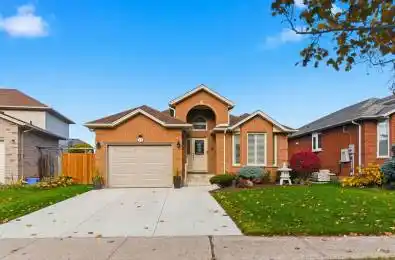 13 Colonial Crescent Grimsby Ontario L3M 5H2