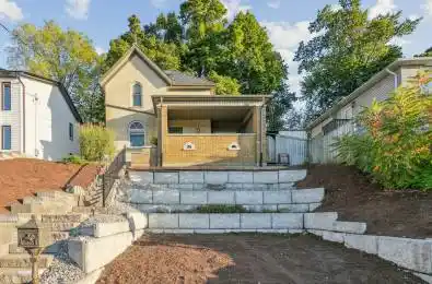 132 Queen Street Cambridge Ontario N3C 1G3