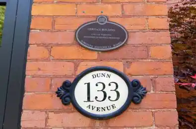 133 Dunn Avenue Unit# 202 Toronto W01 Ontario M6K 2R8