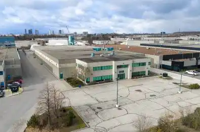 330 Spinnaker Way Vaughan Ontario L4K 4W1