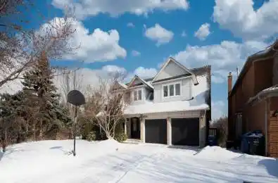 2211 Rockingham Drive Oakville Ontario L6H 6E8