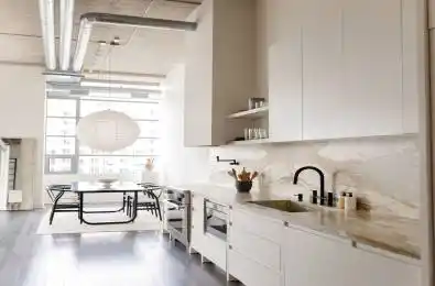 637 Lake Shore Boulevard Unit# 318 Toronto C01 Ontario M5V 3J6