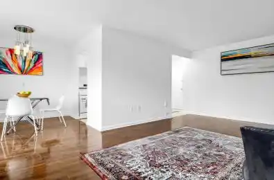 8 Kingsbridge Court Unit# 407 Toronto C07 Ontario M2R 1L5