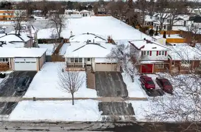 1221 Wood Place Oakville Ontario L6L 2R4