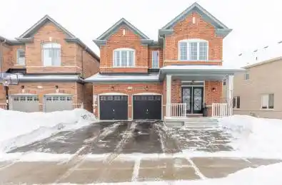 109 Roy Harper Avenue Aurora Ontario L4G 7C4