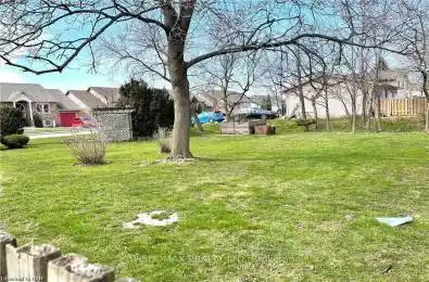 4758 PADDOCK TRAIL Drive Niagara Falls Ontario L2H 2T2