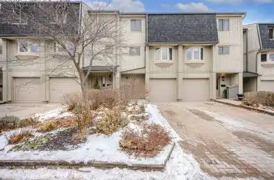 1060 Walden Circle Unit# 50 Mississauga Ontario L5J 4J9