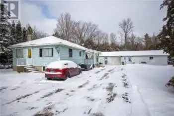 150 SIR JOHNS CRESCENT Highway, Georgian Bluffs, Ontario N0H2K0, 3 Bedrooms Bedrooms, ,3 BathroomsBathrooms,All Houses,For Sale,SIR JOHNS CRESCENT,X10848085