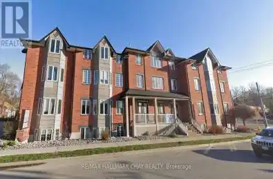 152 Street Unit 3rd Flr Barrie Ontario L4M3B5