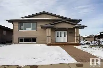 4428 74 ST Unit# 4428 Camrose Alberta T4V5C8