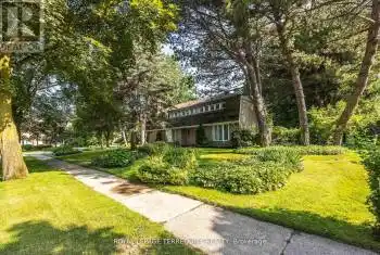 2 Chieftain Crescent, Toronto (St. Andrew-Windfields), Ontario M2L2H4, 5 Bedrooms Bedrooms, ,5 BathroomsBathrooms,All Houses,For Sale,Chieftain,C8269792