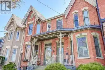 301 Sumach St, Toronto, Ontario M5A 3K4, 3 Bedrooms Bedrooms, 8 Rooms Rooms,2 BathroomsBathrooms,All Houses,Rented,Sumach,C8278176