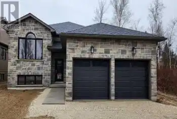 292 Robinson Road, Wasaga Beach, Ontario L9Z3A3, 3 Bedrooms Bedrooms, ,2 BathroomsBathrooms,All Houses,For Sale,Robinson,S8237792