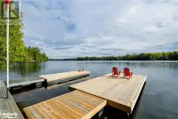 1107 WASEOSA LAKE RD, Huntsville, Ontario P1H2J4, 4 Bedrooms Bedrooms, ,3 BathroomsBathrooms,All Houses,For Sale,WASEOSA LAKE RD,40587572