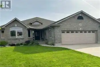 132 WALNUT GROVE Place, Lucan, Ontario N0M2J0, 4 Bedrooms Bedrooms, ,3 BathroomsBathrooms,All Houses,For Sale,WALNUT GROVE,40598383