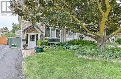 36 Drive Newmarket Ontario L3Y4H9